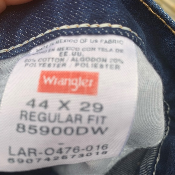 Wrangler mens jeans size 44x 29 Regular Fit.   Color: Blue - Picture 2 of 6